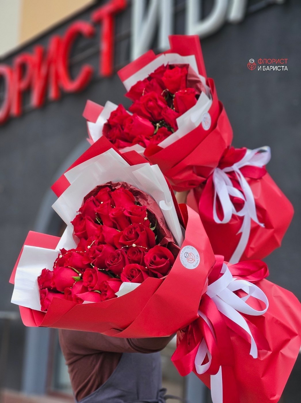 Букет в форме сердца из 27 голландских роз 60 см — изображение 2
