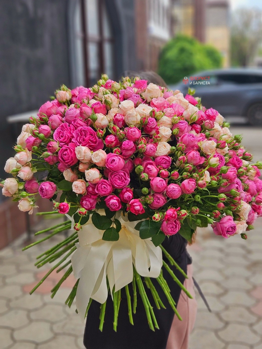 Букет из 75 голландских импортных роз